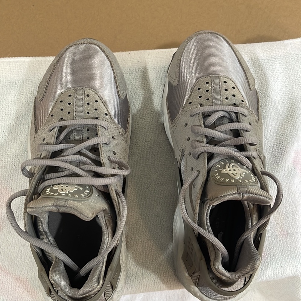 Nikes huaraches size 7.5 - Picture 4 of 6